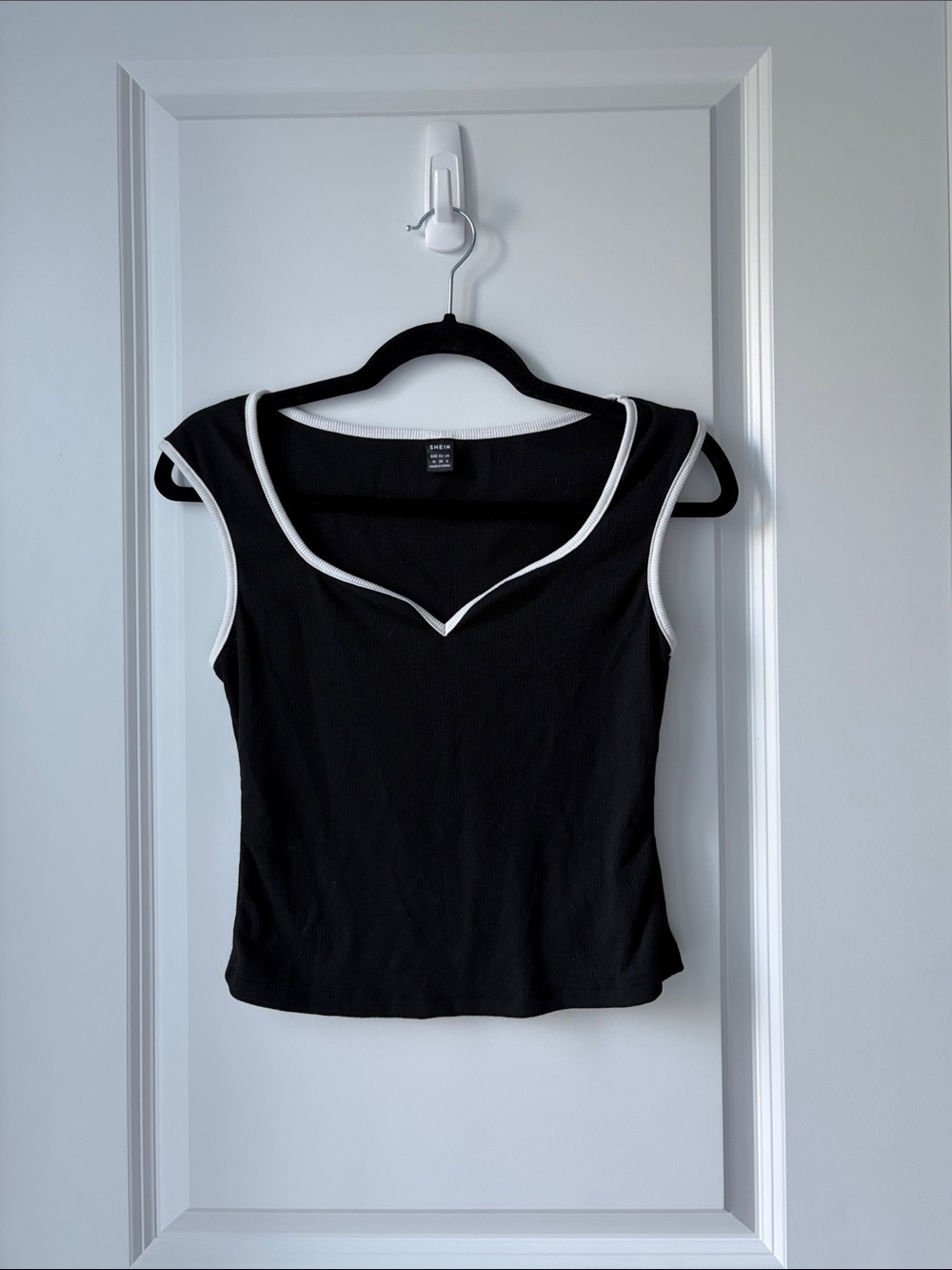 SHEIN Black and White Contrast Tank